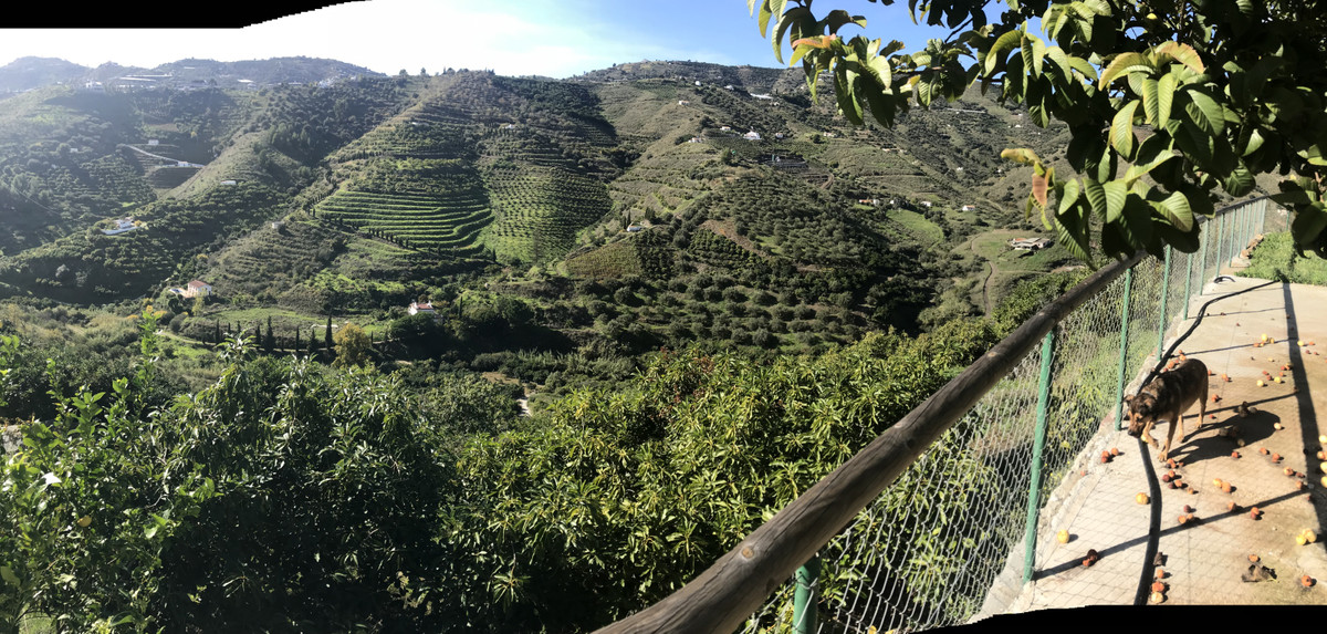 Se vende Finca - Cortijo de 2 dormitorios en Costa Del Sol East, Málaga, España