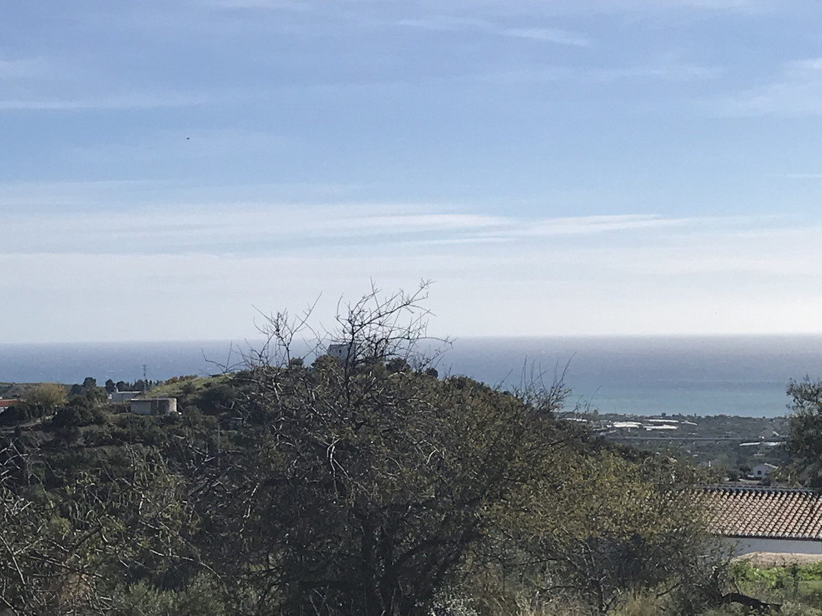 Se vende Finca - Cortijo de 2 dormitorios en Costa Del Sol East, Málaga, España
