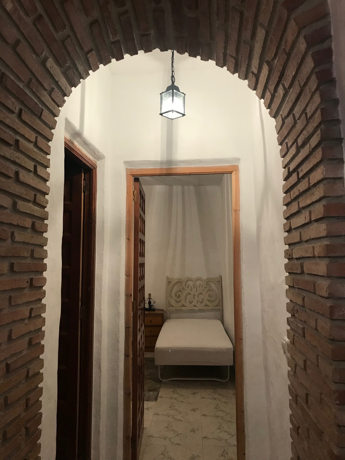 Se vende Finca - Cortijo de 2 dormitorios en Costa Del Sol East, Málaga, España