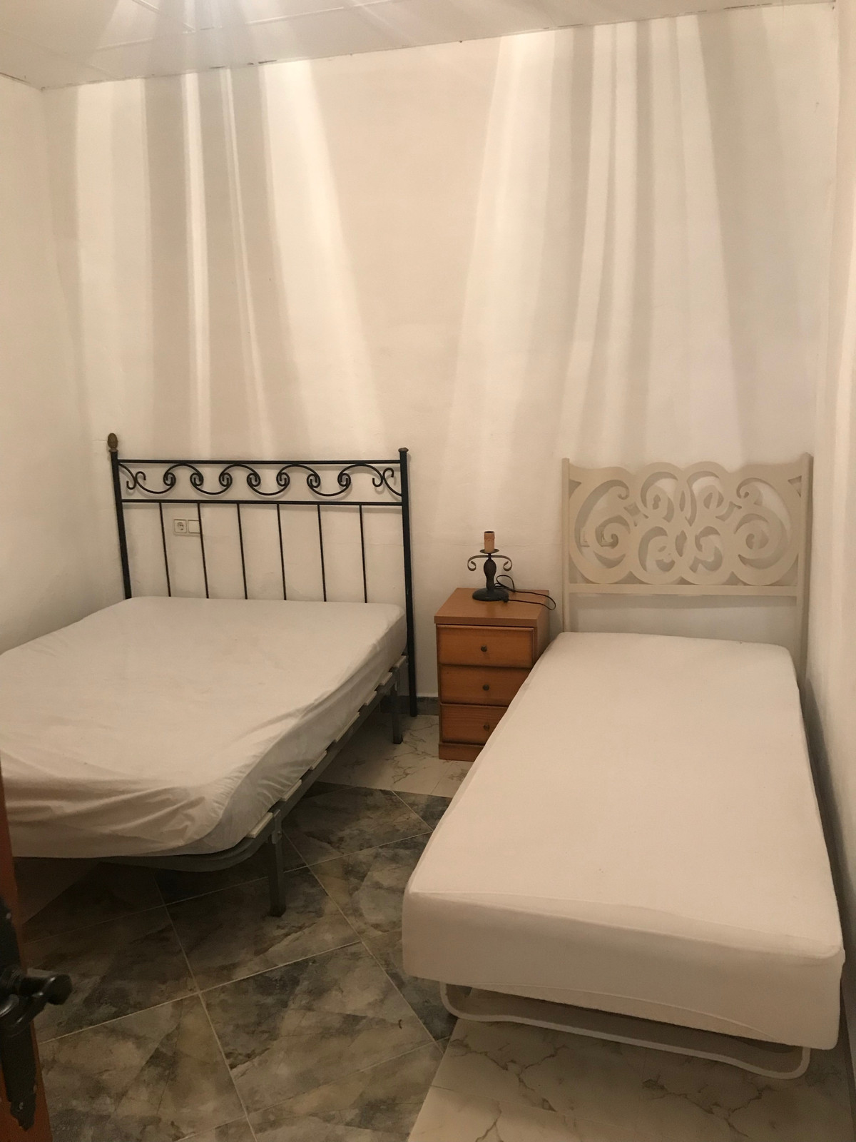 Se vende Finca - Cortijo de 2 dormitorios en Costa Del Sol East, Málaga, España