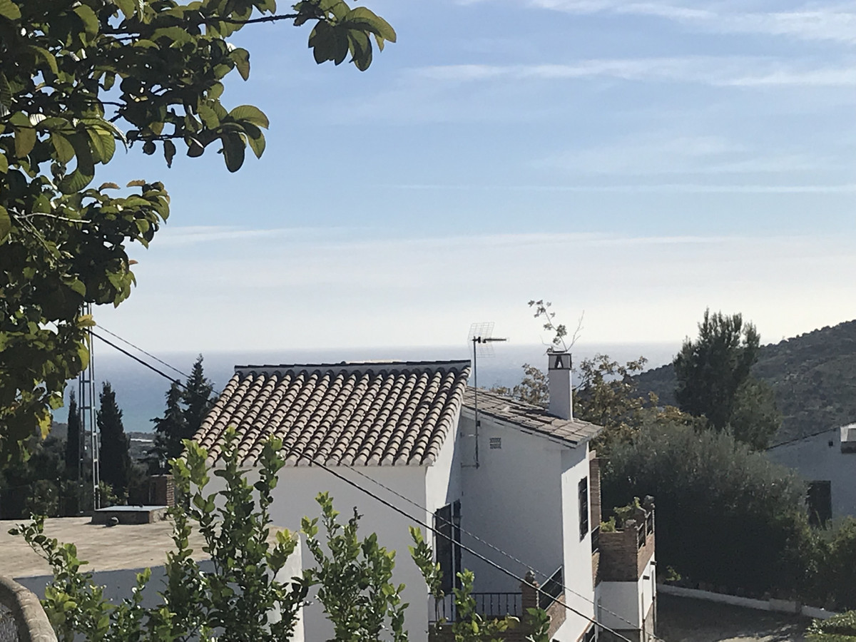 Se vende Finca - Cortijo de 2 dormitorios en Costa Del Sol East, Málaga, España