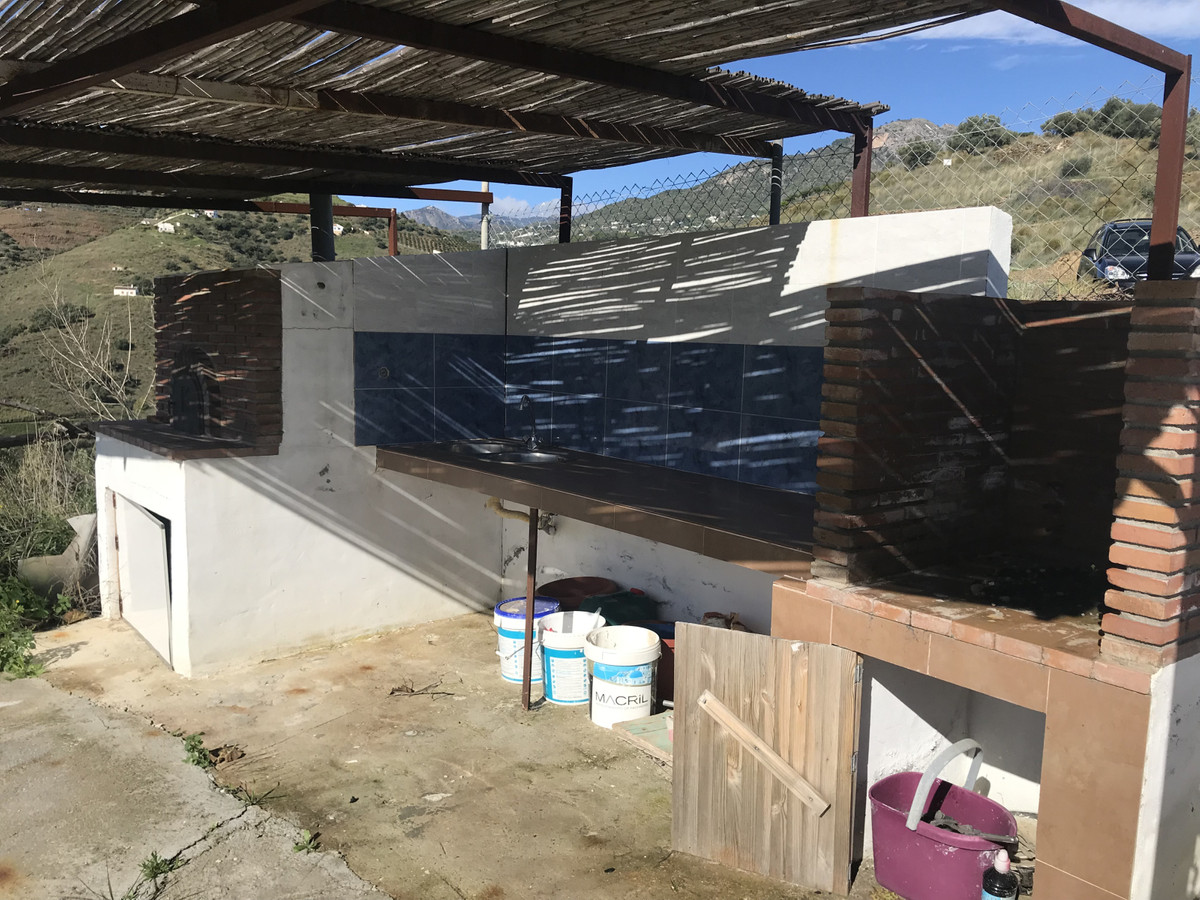 Se vende Finca - Cortijo de 2 dormitorios en Costa Del Sol East, Málaga, España