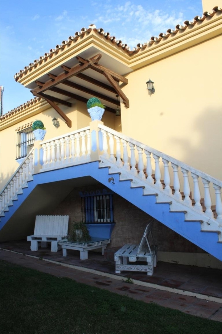 3 Bed Commercial unit for sale in Estepona Costa Del Sol, Málaga, Spain
