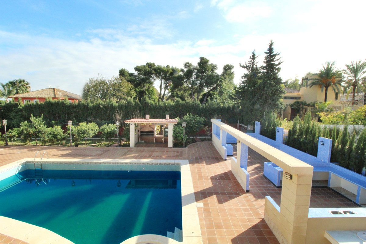 Se vende Villa - Chalet de 8 dormitorios en Costa Del Sol, Málaga, España