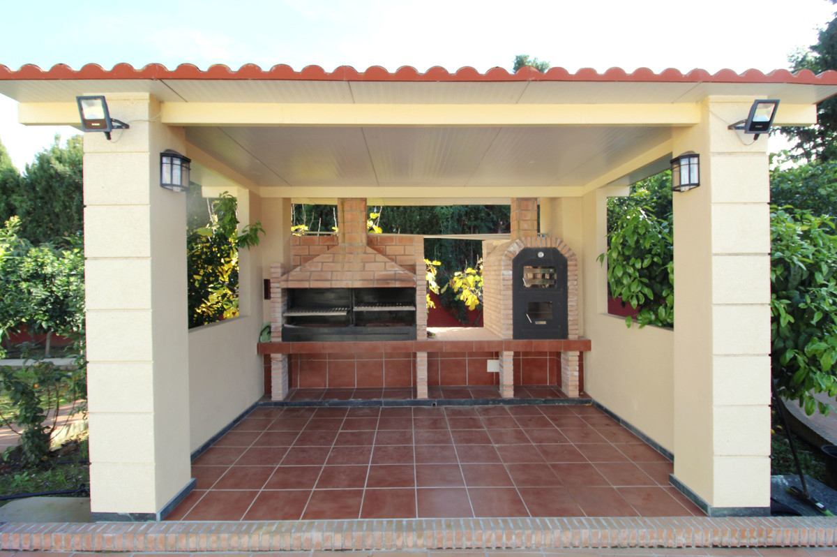 Se vende Villa - Chalet de 8 dormitorios en Costa Del Sol, Málaga, España