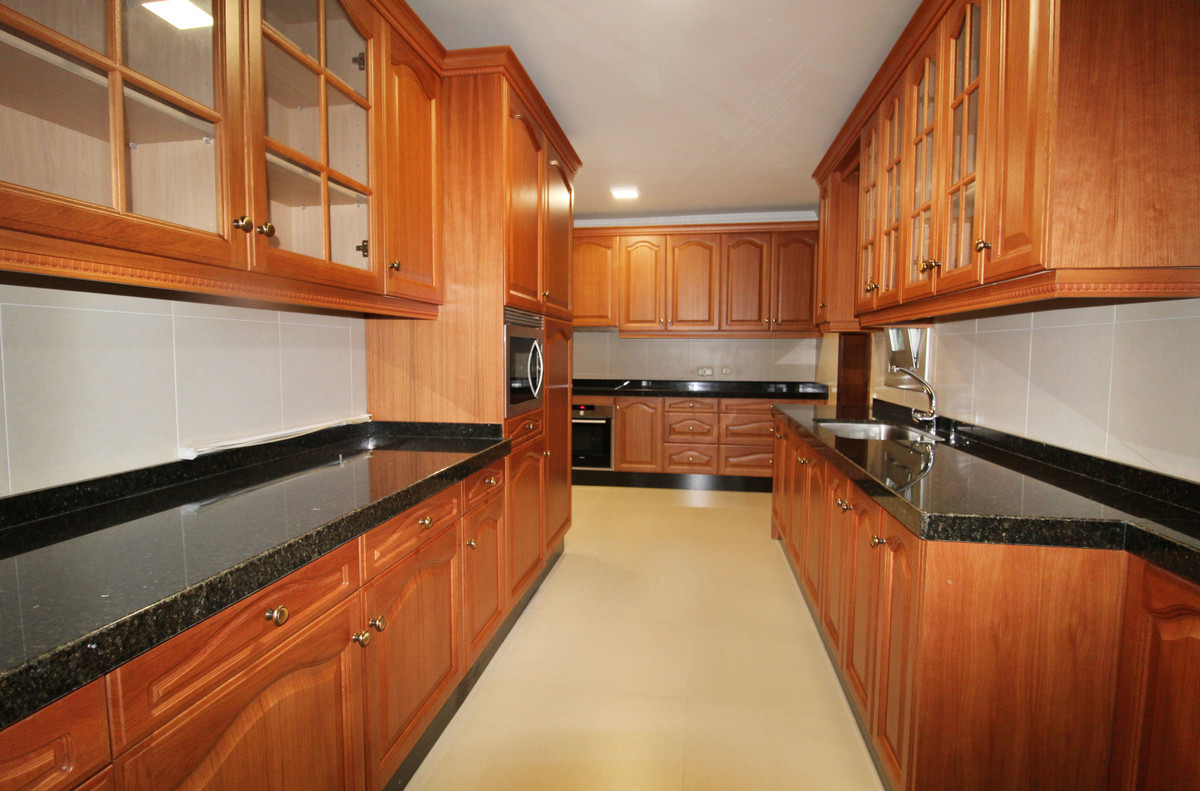 Se vende Villa - Chalet de 8 dormitorios en Costa Del Sol, Málaga, España