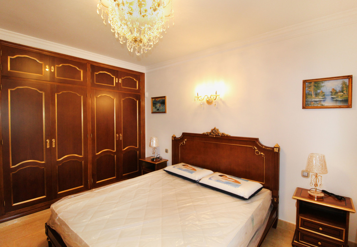 Se vende Villa - Chalet de 8 dormitorios en Costa Del Sol, Málaga, España