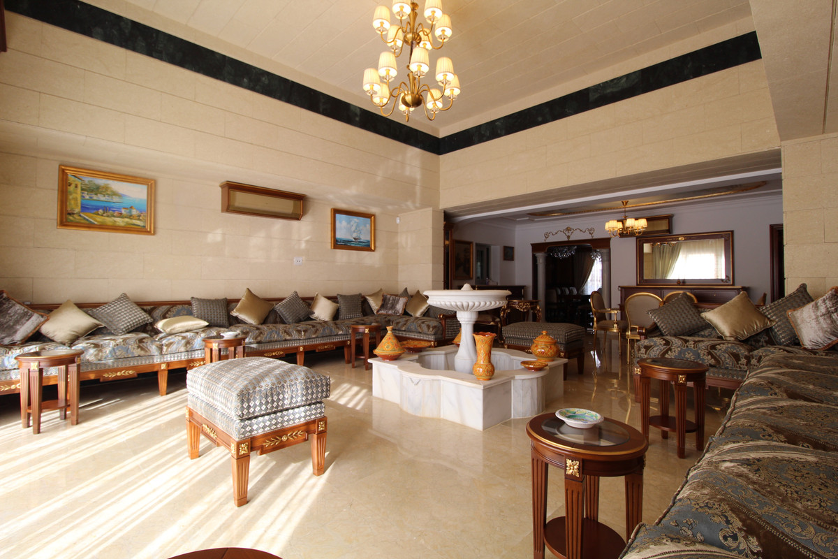 Se vende Villa - Chalet de 8 dormitorios en Costa Del Sol, Málaga, España