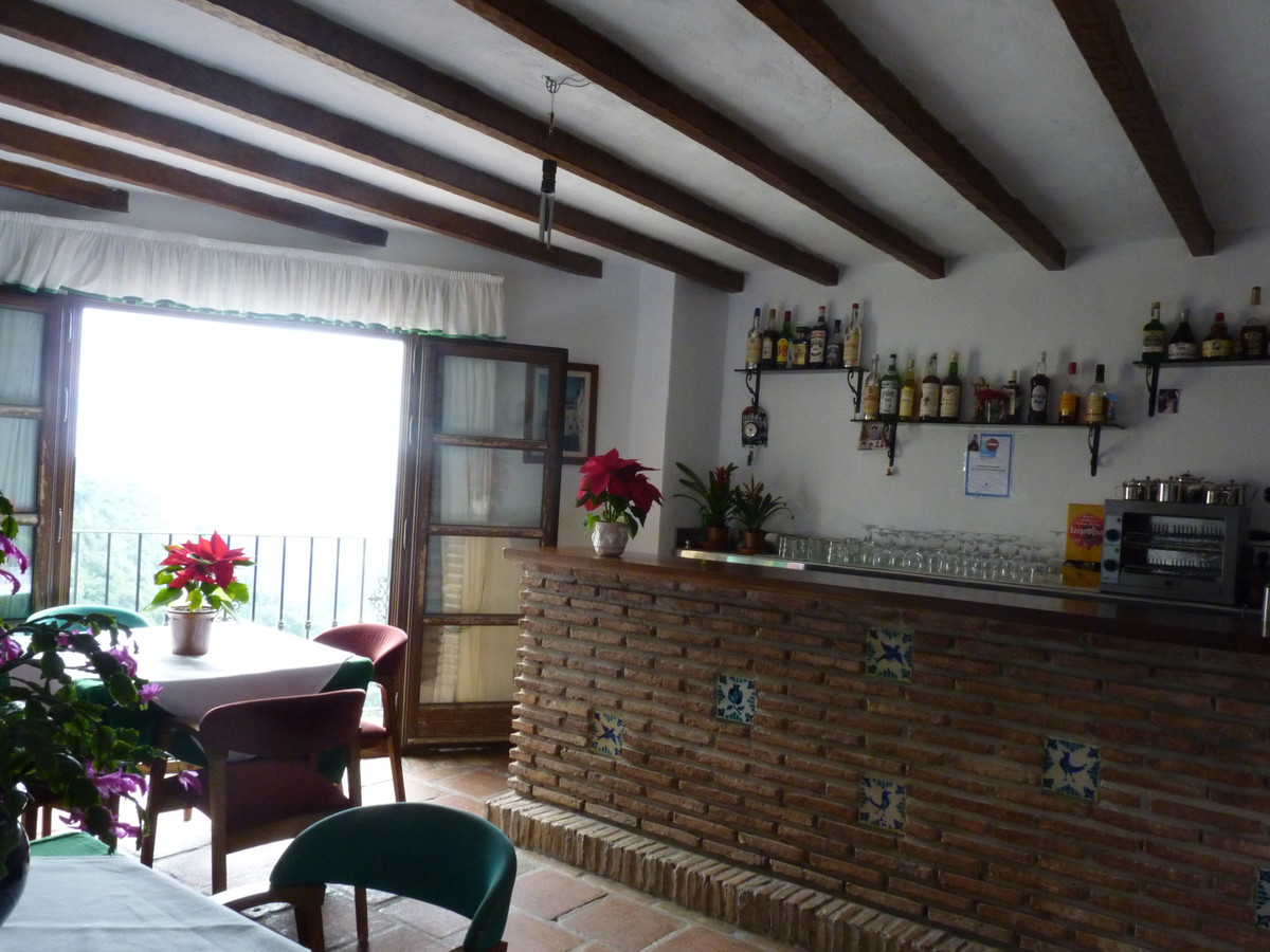 Se vende Hotel de 17 dormitorios en Costa Del Sol, Málaga, España