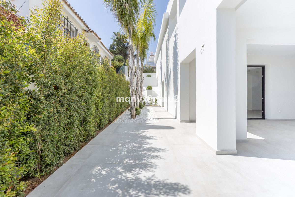 3 Bed Townhouse for sale in El Chaparral Costa Del Sol, Málaga, Spain