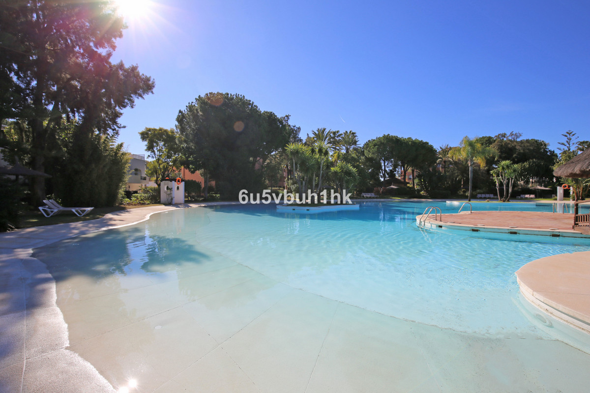 4 Bed Apartment for sale in New Golden Mile Costa Del Sol, Málaga, Spain