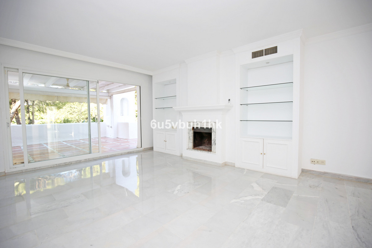 4 Bed Apartment for sale in New Golden Mile Costa Del Sol, Málaga, Spain