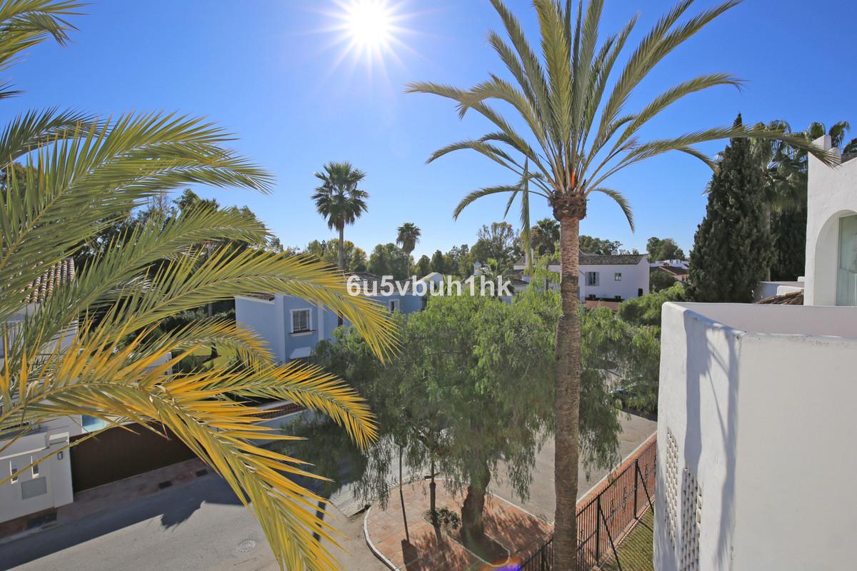 4 Bed Apartment for sale in New Golden Mile Costa Del Sol, Málaga, Spain