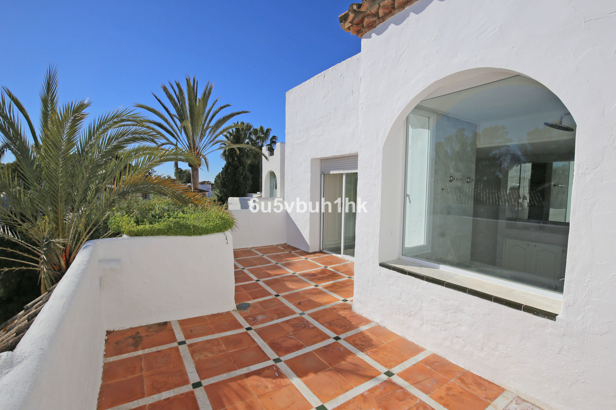 4 Bed Apartment for sale in New Golden Mile Costa Del Sol, Málaga, Spain