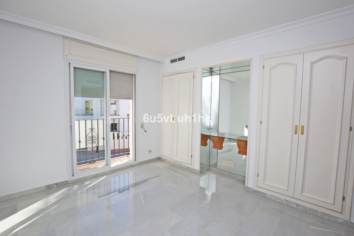 4 Bed Apartment for sale in New Golden Mile Costa Del Sol, Málaga, Spain
