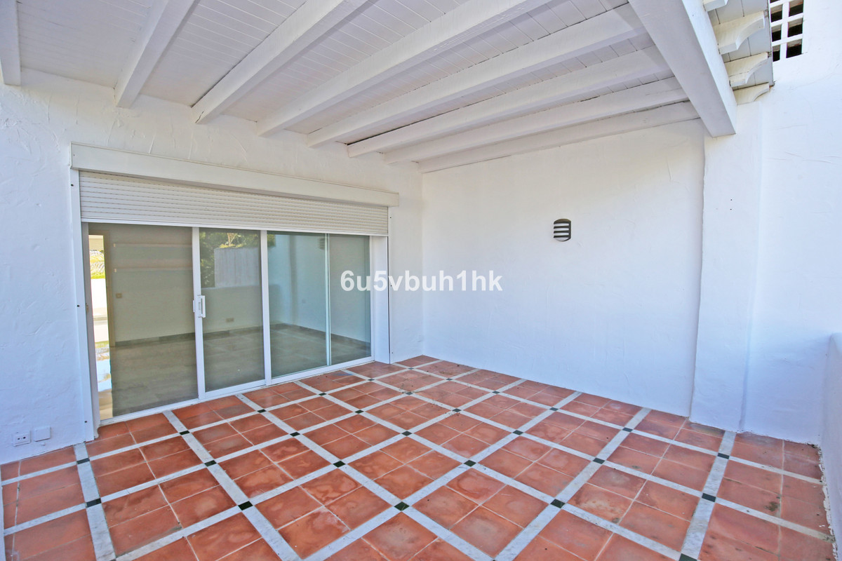 4 Bed Apartment for sale in New Golden Mile Costa Del Sol, Málaga, Spain
