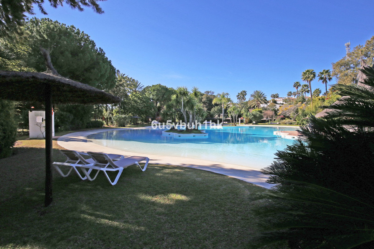 4 Bed Apartment for sale in New Golden Mile Costa Del Sol, Málaga, Spain