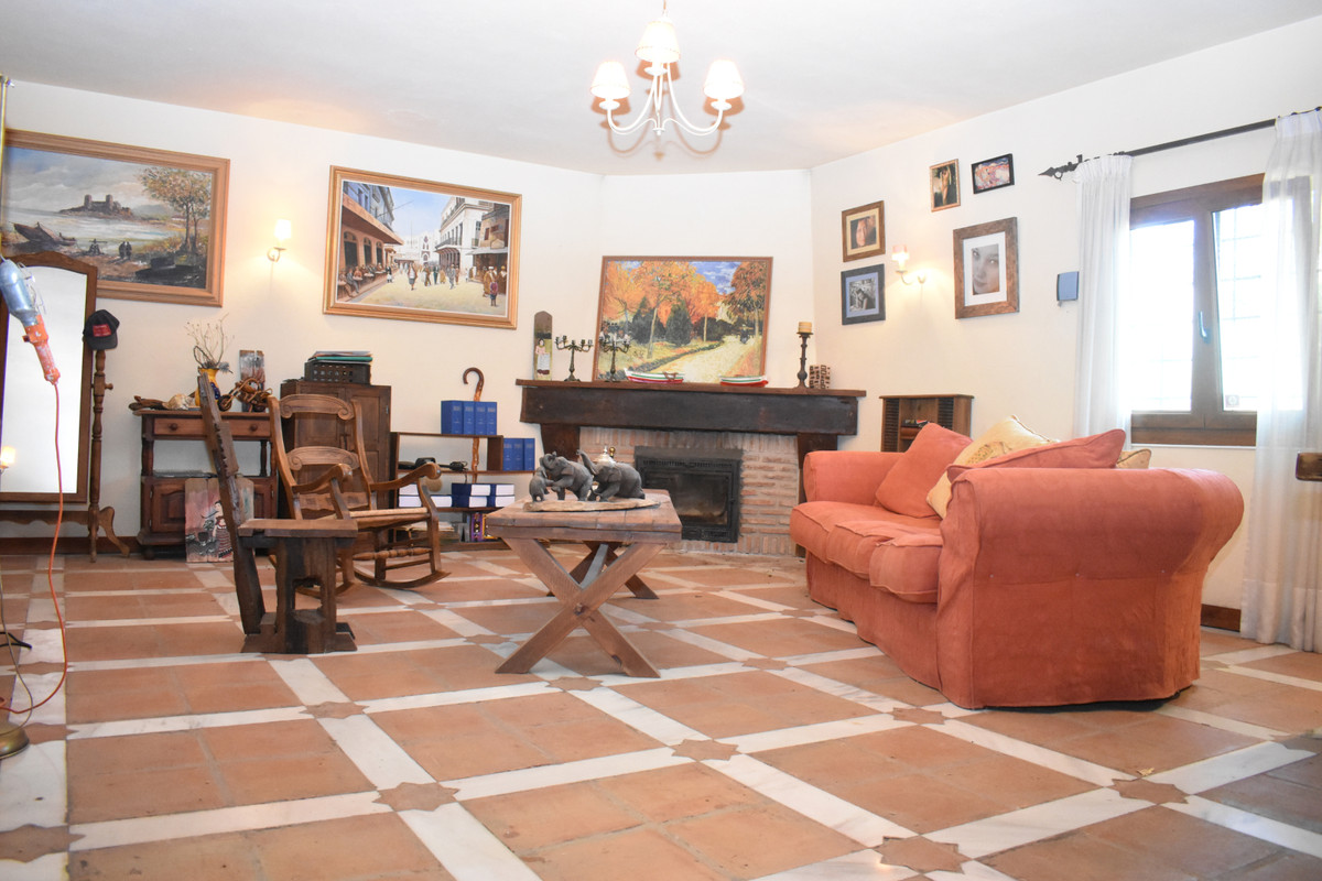 Se vende Villa - Chalet de 4 dormitorios en Costa Del Sol, Málaga, España
