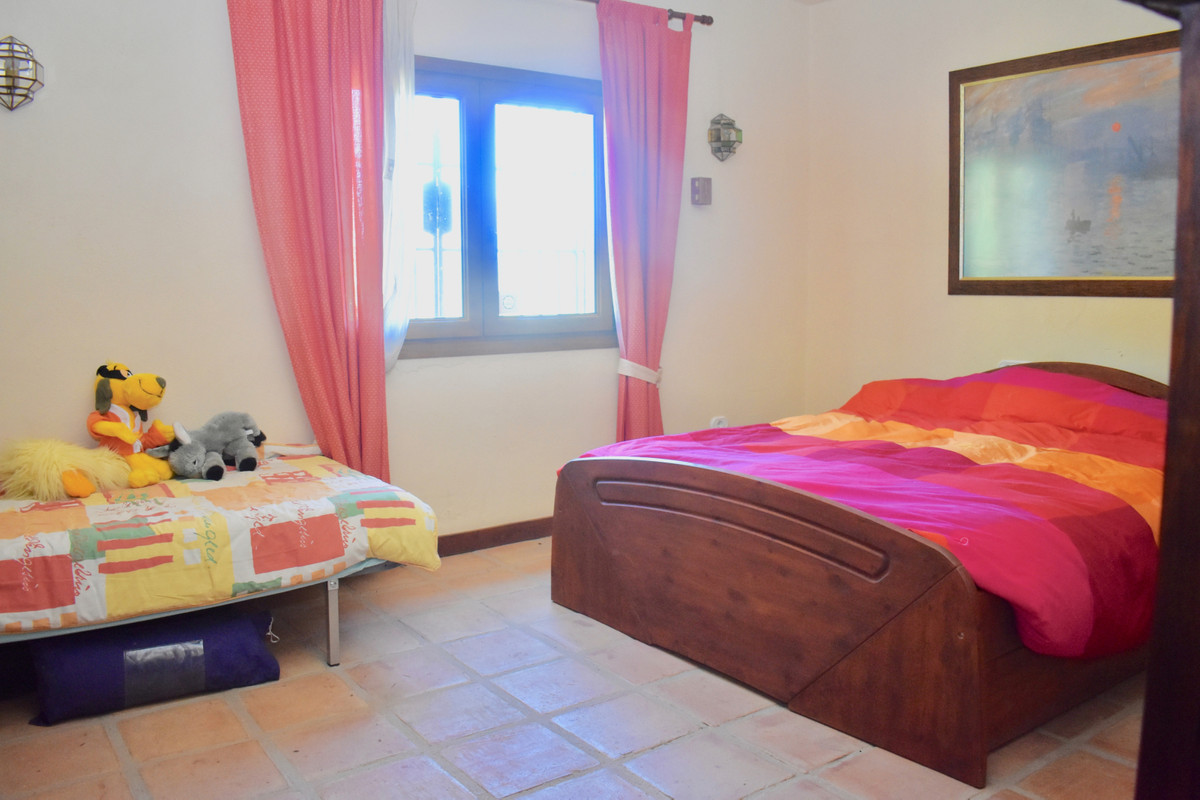 Se vende Villa - Chalet de 4 dormitorios en Costa Del Sol, Málaga, España