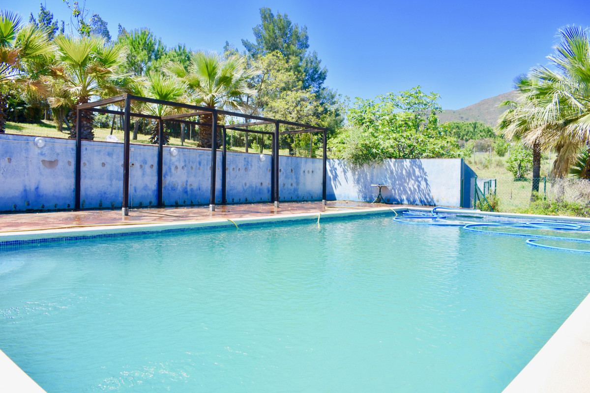 Se vende Villa - Chalet de 4 dormitorios en Costa Del Sol, Málaga, España