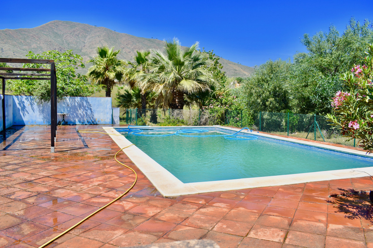 Se vende Villa - Chalet de 4 dormitorios en Costa Del Sol, Málaga, España