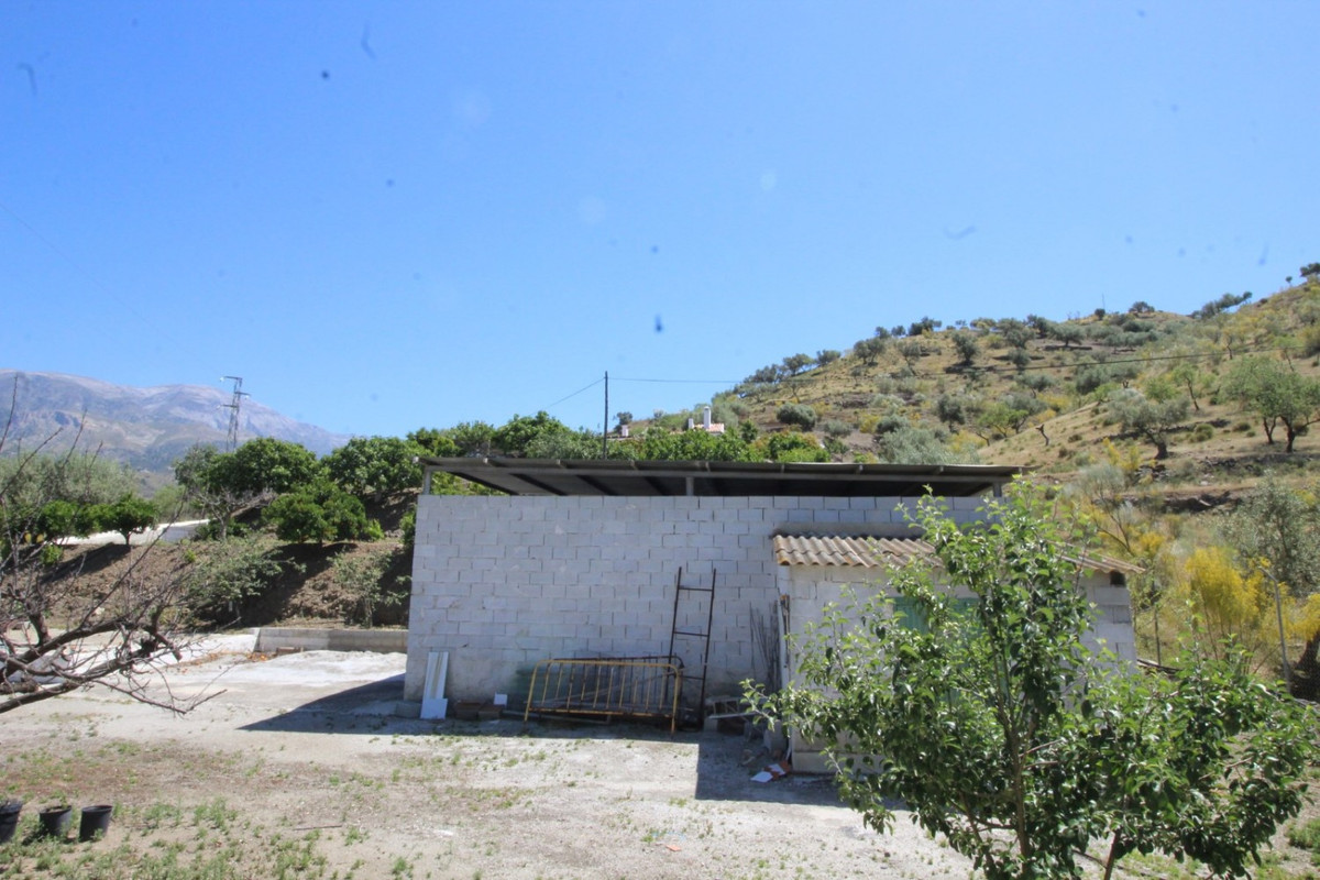 Se vende Finca - Cortijo de 3 dormitorios en Costa Del Sol East, Málaga, España