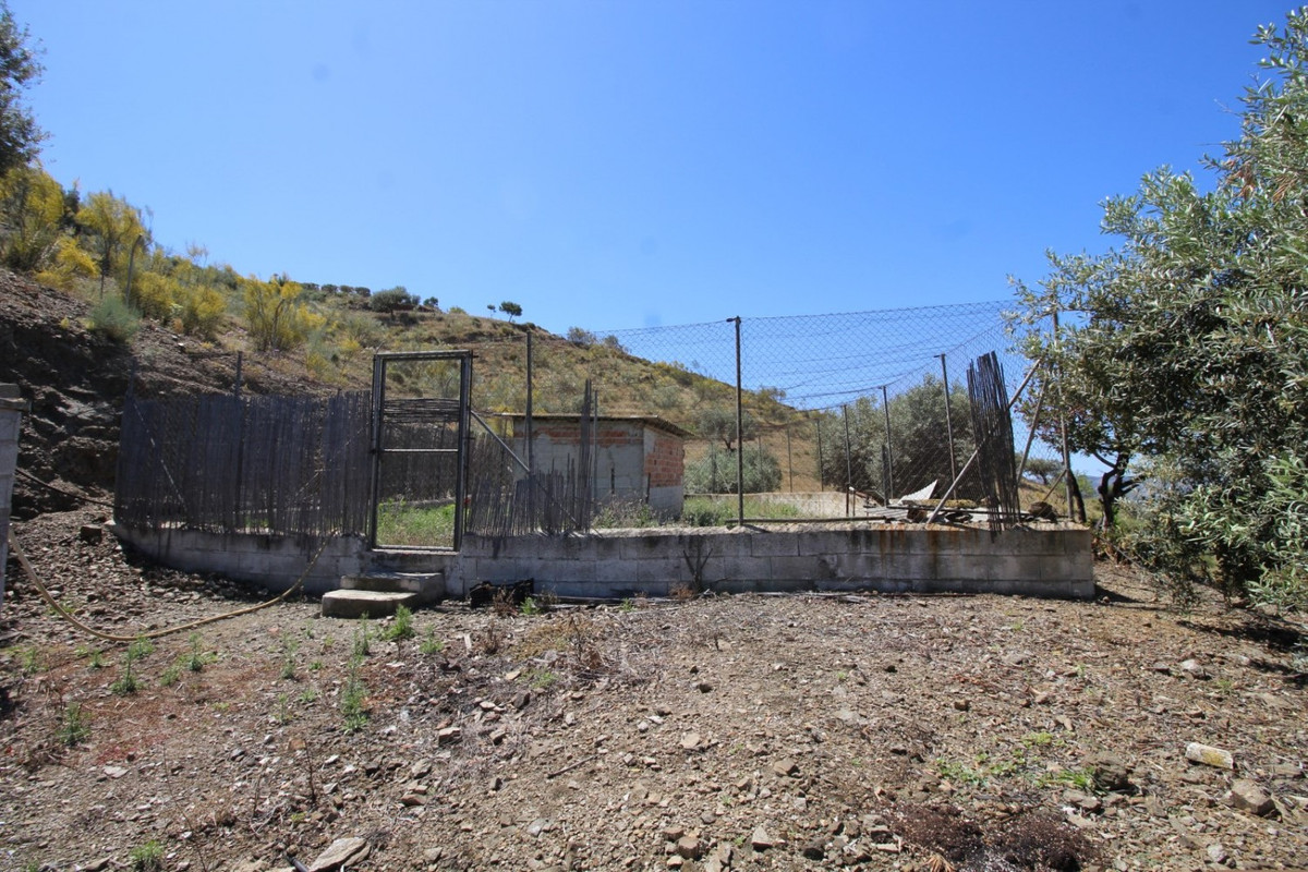 Se vende Finca - Cortijo de 3 dormitorios en Costa Del Sol East, Málaga, España