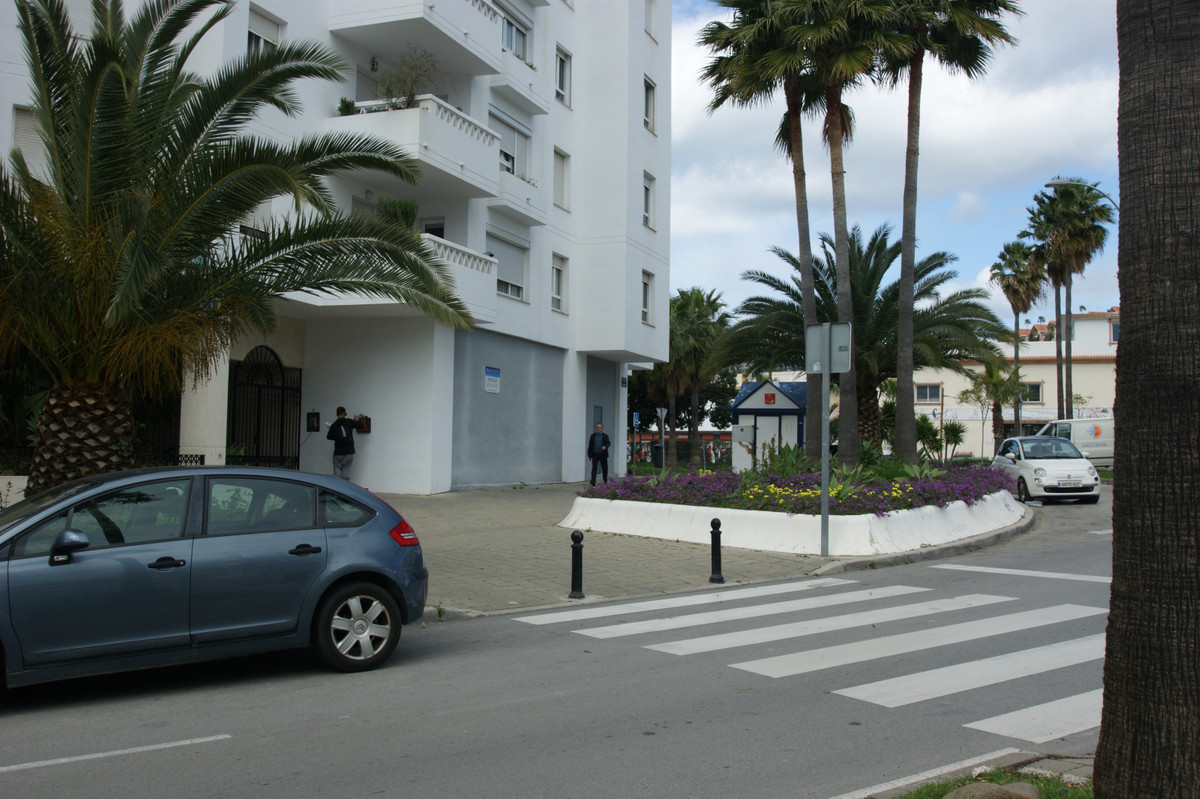 Commercial unit for sale in Marbella Costa Del Sol, Málaga, Spain