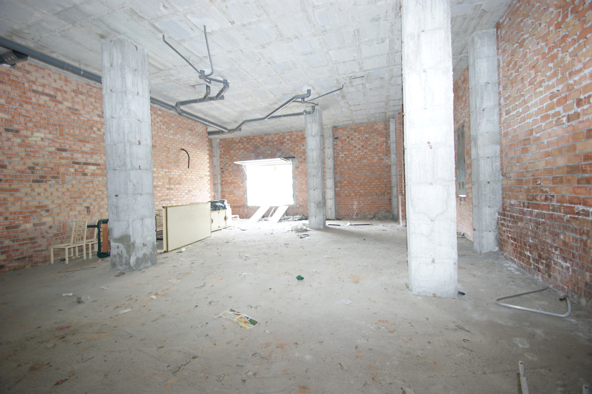 Commercial unit for sale in Marbella Costa Del Sol, Málaga, Spain