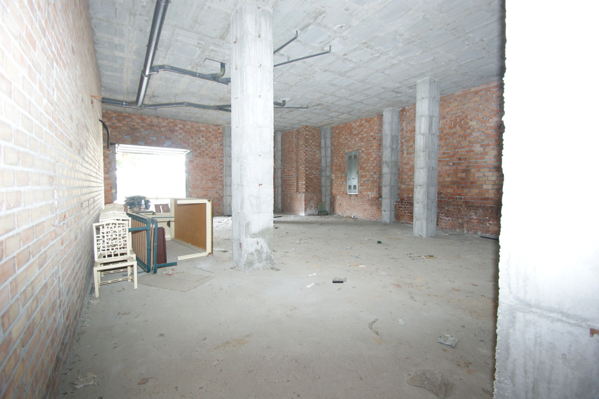 Commercial unit for sale in Marbella Costa Del Sol, Málaga, Spain