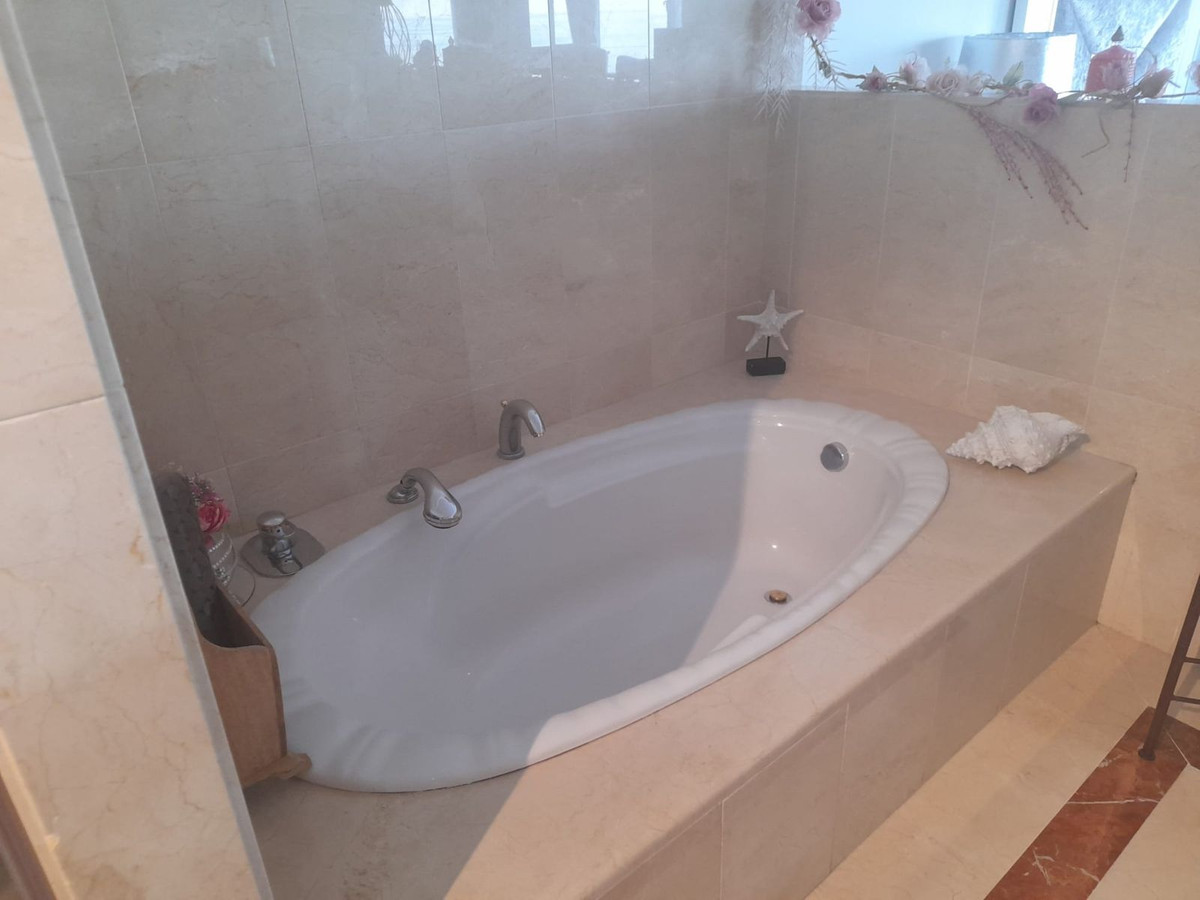 Se vende Ático de 2 dormitorios en Costa Del Sol, Málaga, España