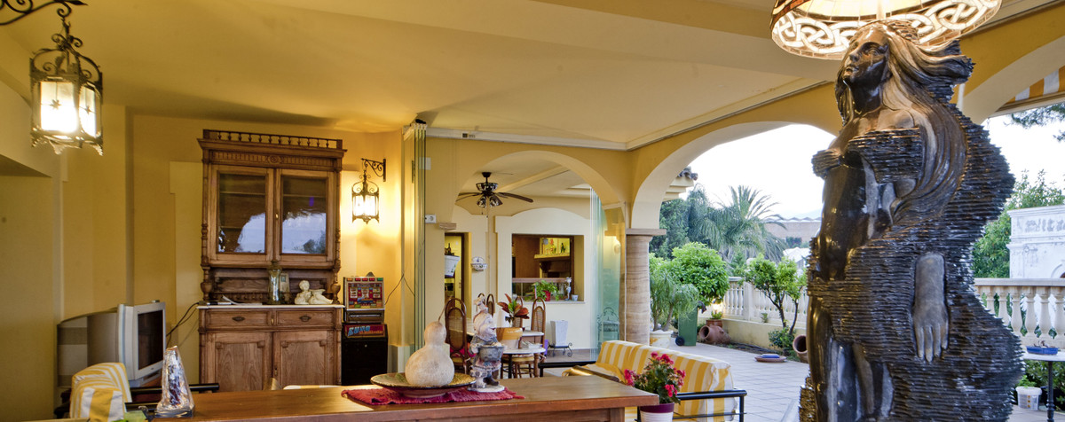 7 Bed Townhouse for sale in Puerto Banús Costa Del Sol, Málaga, Spain