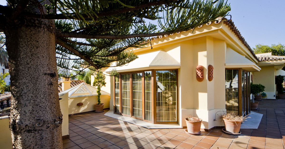 7 Bed Townhouse for sale in Puerto Banús Costa Del Sol, Málaga, Spain