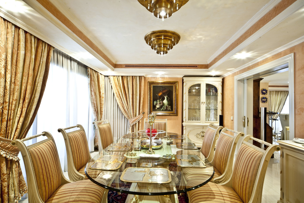 7 Bed Townhouse for sale in Puerto Banús Costa Del Sol, Málaga, Spain