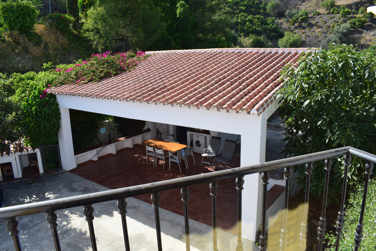 4 Bed Townhouse for sale in Vélezmálaga Costa Del Sol East, Málaga, Spain