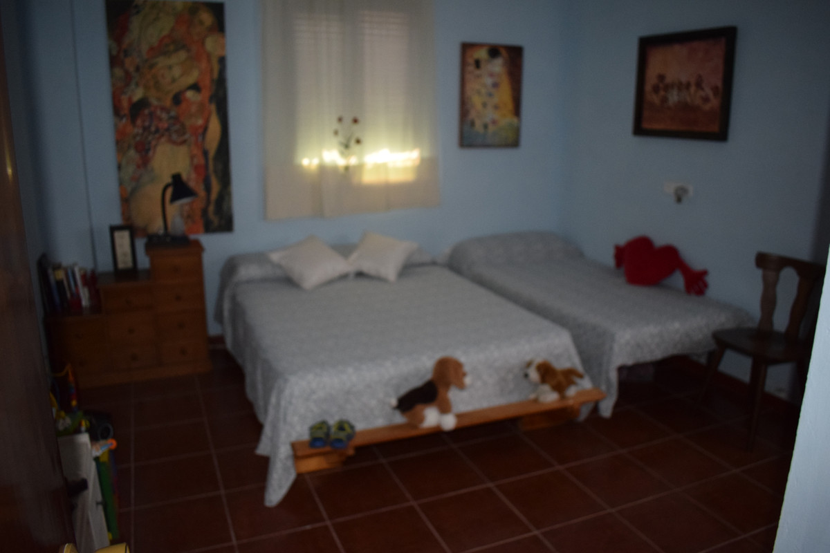 4 Bed Townhouse for sale in Vélezmálaga Costa Del Sol East, Málaga, Spain