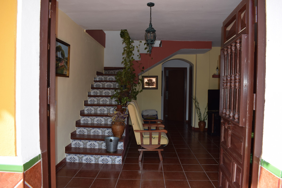 4 Bed Townhouse for sale in Vélezmálaga Costa Del Sol East, Málaga, Spain