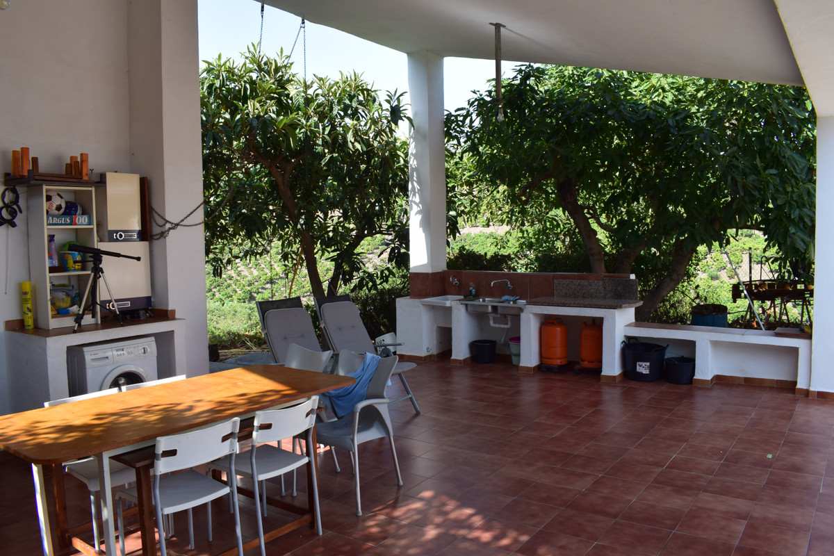 4 Bed Townhouse for sale in Vélezmálaga Costa Del Sol East, Málaga, Spain