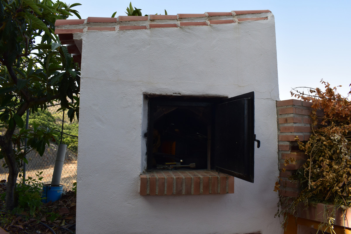 4 Bed Townhouse for sale in Vélezmálaga Costa Del Sol East, Málaga, Spain