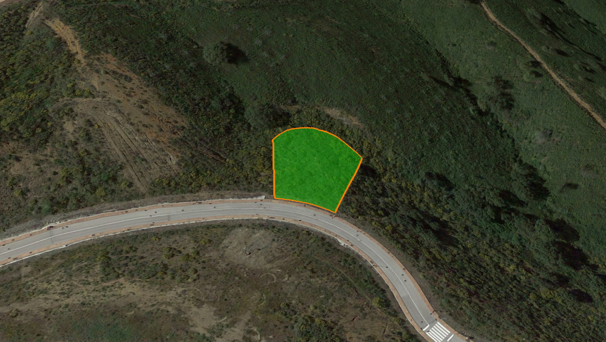 Se vende Terreno Urbano  en Costa Del Sol, Málaga, España