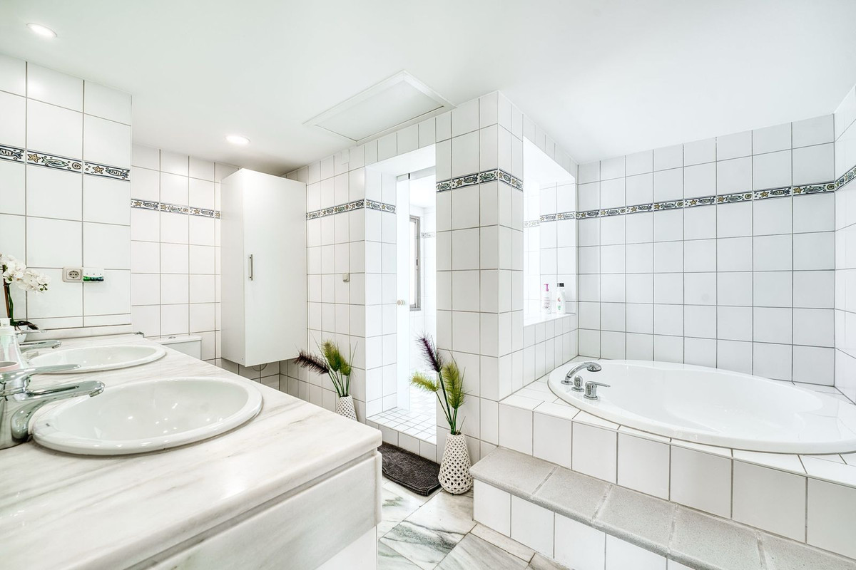 Se vende Ático de 5 dormitorios en Costa Del Sol, Málaga, España