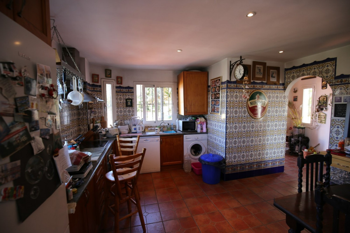 3 Bed Townhouse for sale in Torrox Costa Del Sol East, Málaga, Spain