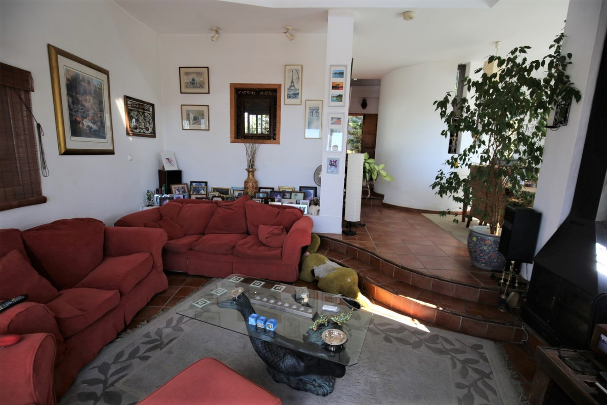 3 Bed Townhouse for sale in Torrox Costa Del Sol East, Málaga, Spain