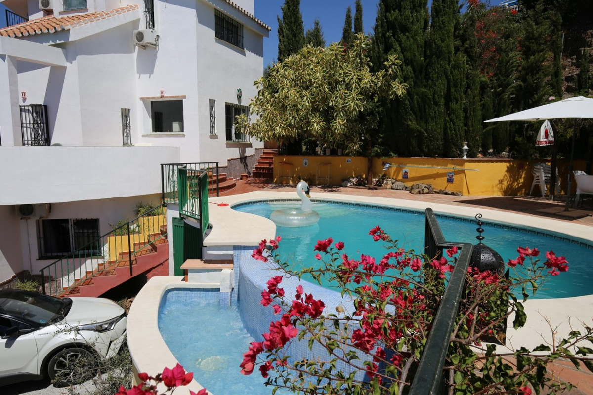 3 Bed Townhouse for sale in Torrox Costa Del Sol East, Málaga, Spain