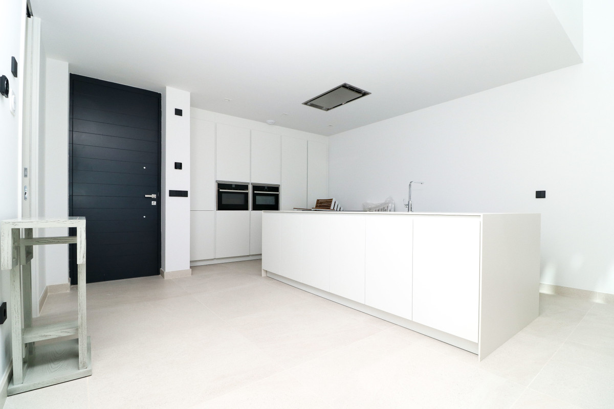 3 Bed Townhouse for sale in Estepona Costa Del Sol, Málaga, Spain