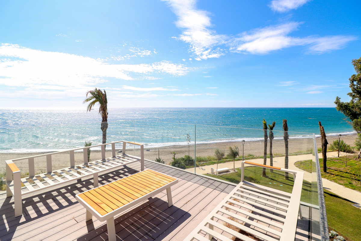 3 Bed Townhouse for sale in Estepona Costa Del Sol, Málaga, Spain