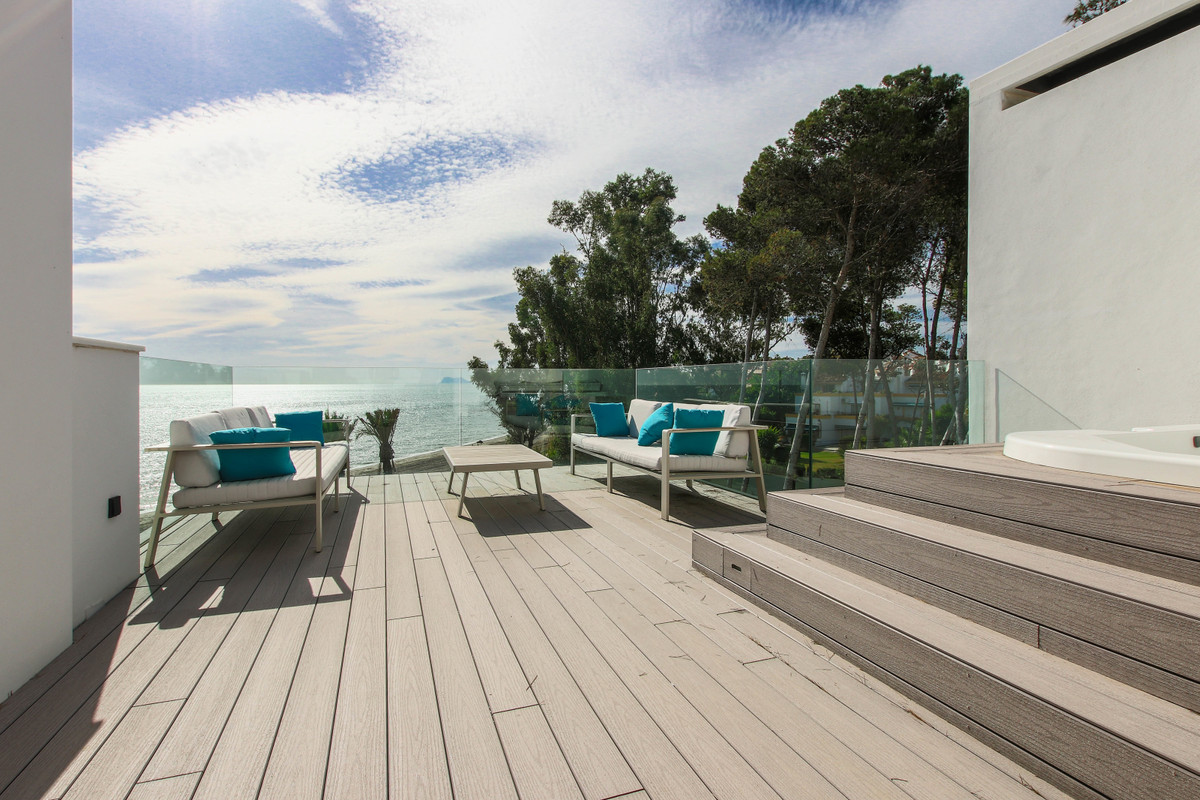 3 Bed Townhouse for sale in Estepona Costa Del Sol, Málaga, Spain