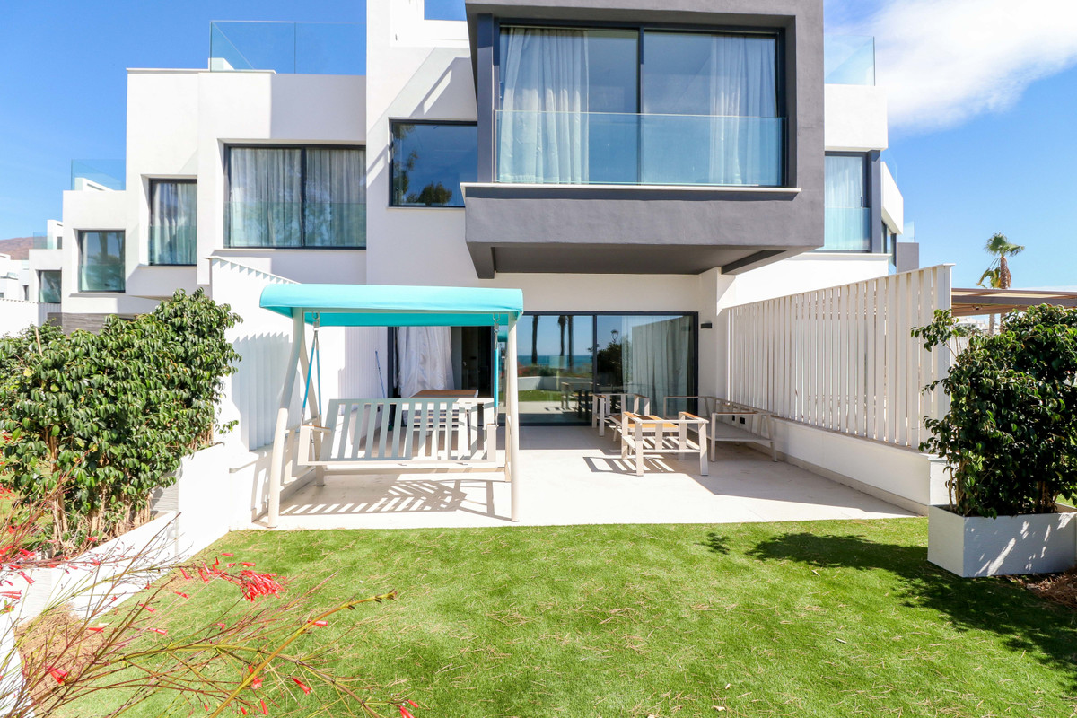 3 Bed Townhouse for sale in Estepona Costa Del Sol, Málaga, Spain
