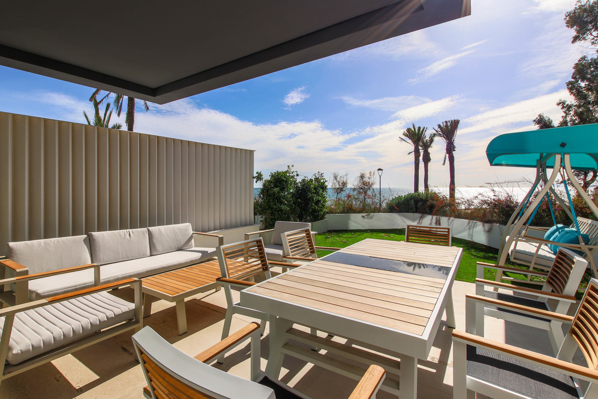 3 Bed Townhouse for sale in Estepona Costa Del Sol, Málaga, Spain