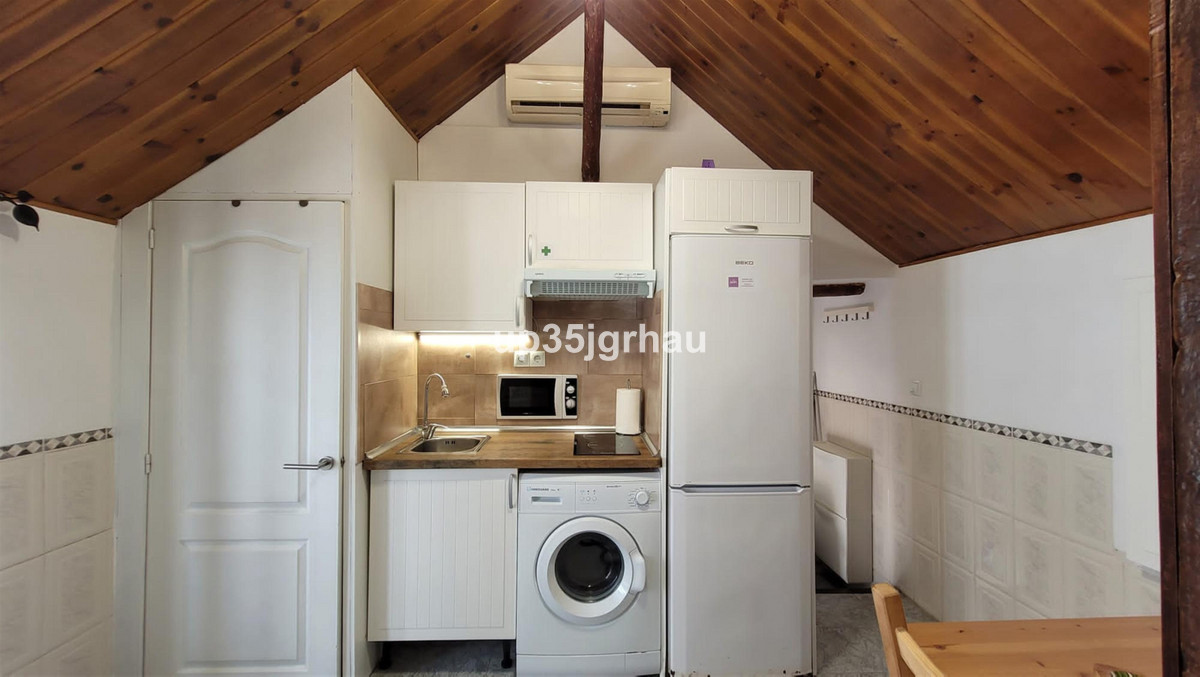 1 Bed Apartment for sale in Estepona Costa Del Sol, Málaga, Spain